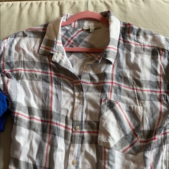 Plaid short sleeve button down shirt - Picture 2 of 3